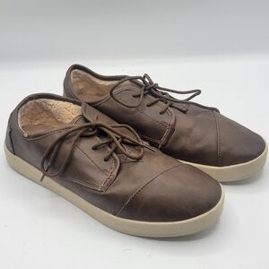 Mens Tom's sneakers size 8